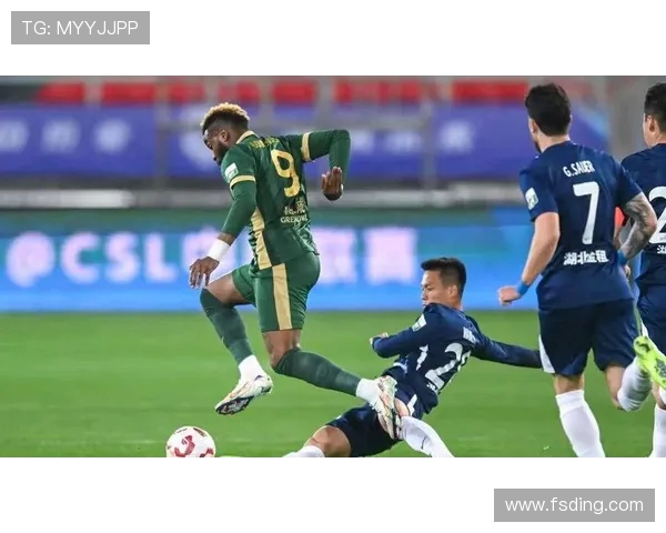 中超半场战报：王钰栋闪电进球卡扎伊什维利扳平浙江与山东泰山1比1战平